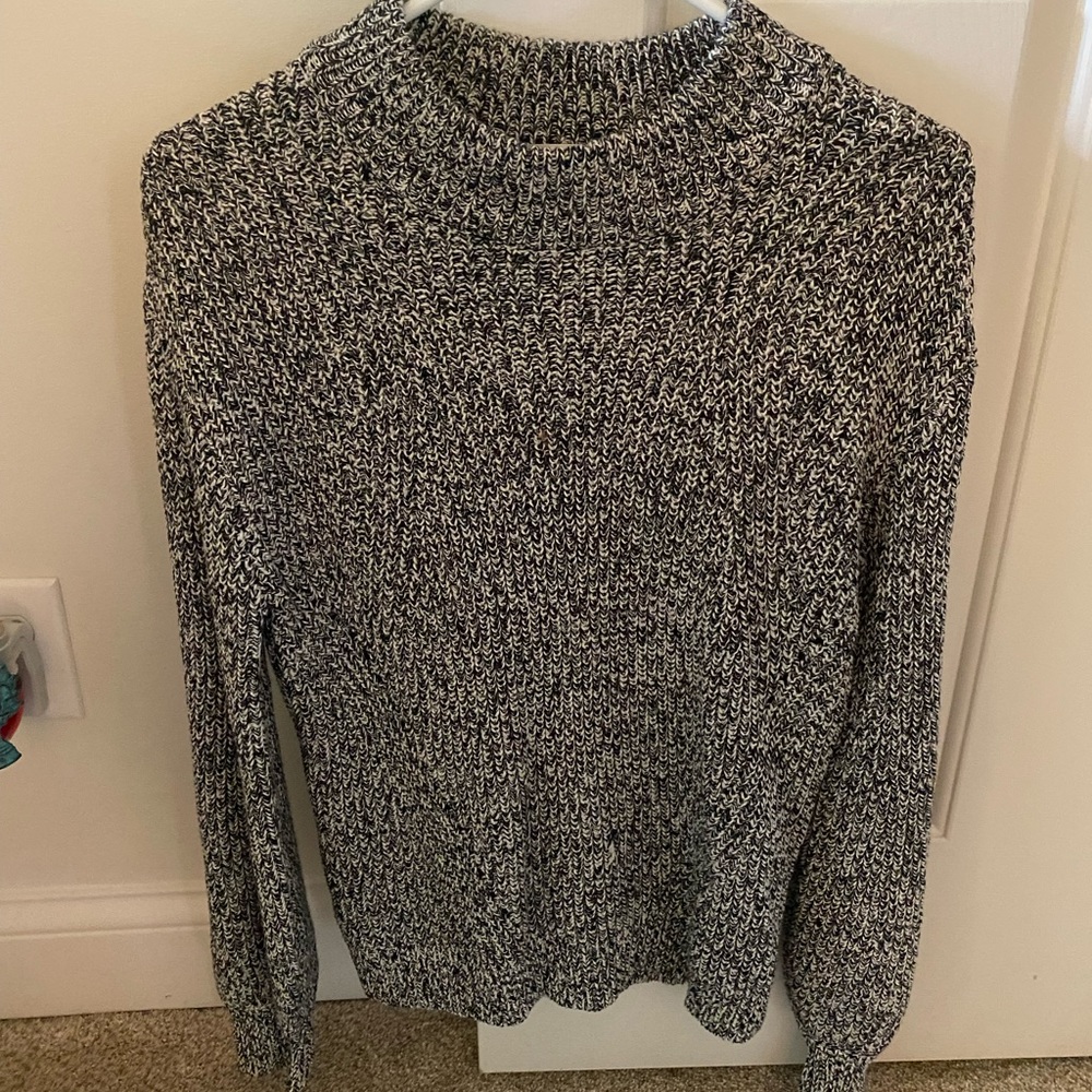 H&M knit sweater ; Size Small